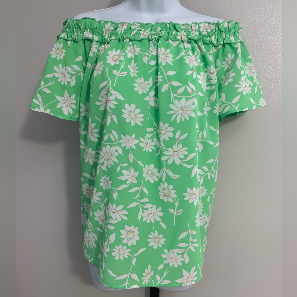 Staccato On/Off Shoulder Floral Top